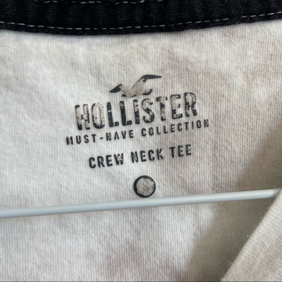 Hollister Crew Neck Small T-shirt - Picture 2 of 3